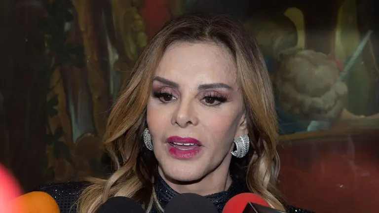 La actriz y cantante Lucía Méndez fue hospitalizada de emergencia por complicaciones de salud relacionadas con el Covid-19