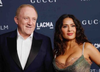 Salma Hayek confiesa que su familia la presionó para casarse