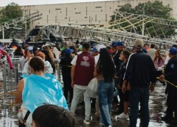 Se desploma estructura en evento del Día de las Madres en alcaldía Gustavo A. Madero; hay siete personas lesionadas