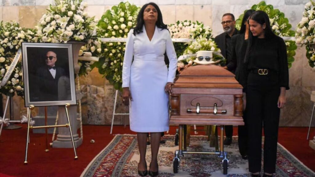 La familia de Rubby Pérez exigió el retiro de imágenes del cuerpo del cantante tras su fallecimiento en el derrumbe de la discoteca Jet Set en Santo Domingo, calificando su difusión como una falta grave de respeto.