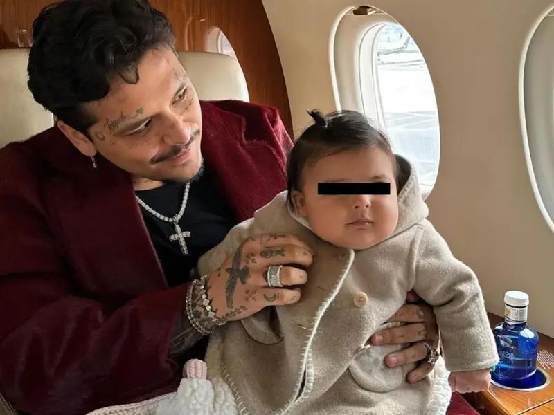 El cantante Christian Nodal tuvo un breve reencuentro con su hija Inti en México, meses después de ser criticado por su escasa convivencia con ella tras su ruptura con Cazzu.