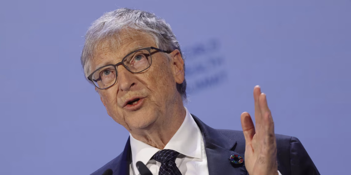 Bill Gates critica a Elon Musk por recortes que afectan a niños vulnerables