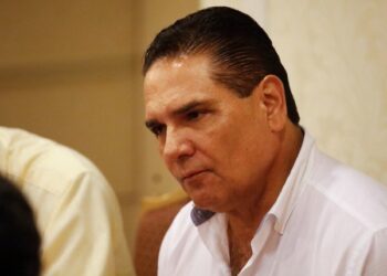 Jueza exige a Silvano Aureoles cumplir medidas o perderá suspensión contra orden de aprehensión