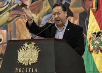 Luis Arce renuncia a la reelección y pide cerrar filas en la izquierda boliviana