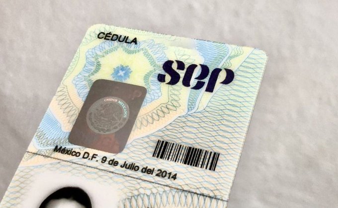 PRI plantea titulación y cédula profesional sin costo para egresados con promedio alto