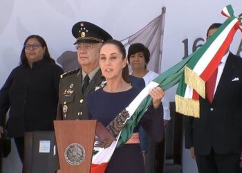 Sheinbaum lidera desfile del 5 de mayo en Puebla y llama a defender la soberanía de México