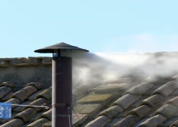 El Vaticano confirma la elección del nuevo Papa con humo blanco