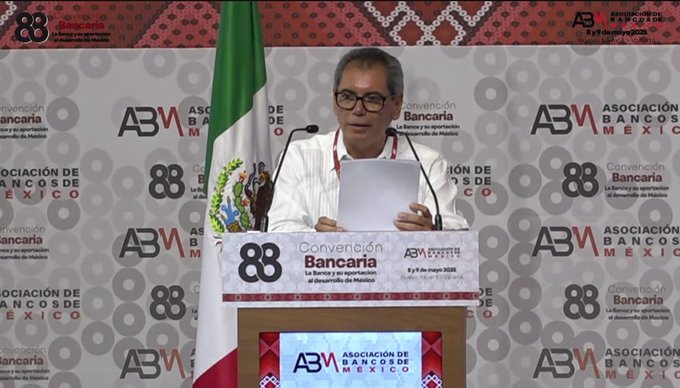 Hacienda llama a la banca a ampliar el crédito a Mipymes y fortalecer su participación económica