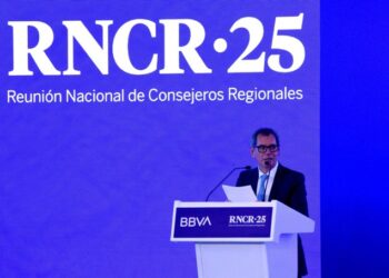 México advierte fuerte impacto si EU aprueba impuesto a remesas: representaría 3% del PIB