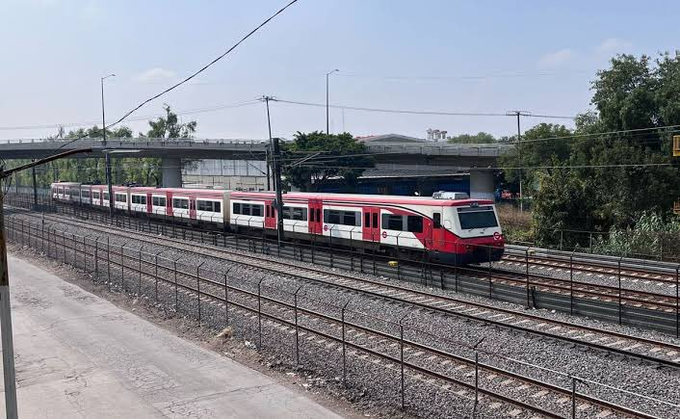 Restablecen servicio parcial del Tren Suburbano tras accidente en estación Lechería