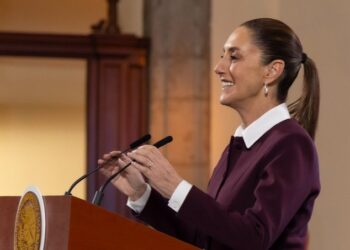 Mañanera de Claudia Sheinbaum hoy: elecciones, CNTE, Slim, remesas y huachicol