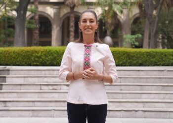Sheinbaum felicita a las madres mexicanas y destaca su papel en la sociedad