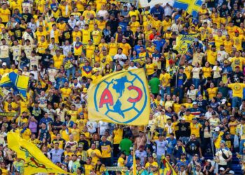 Banda MS emociona a la afición del América