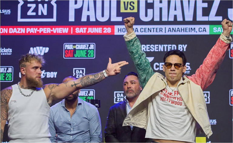 Durante la presentación de su combate en California, Jake Paul atacó verbalmente a Julio César Chávez Jr., acusándolo de dañar la reputación de su padre. El "Gran Campeón Mexicano" no tardó en responder.