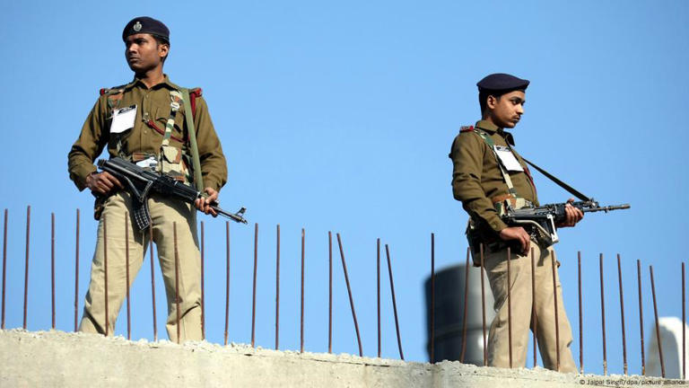  Los recientes bombardeos entre India y Pakistán han dejado 11 muertos, intensificando las tensiones tras el atentado en Cachemira. La comunidad internacional urge a la calma.