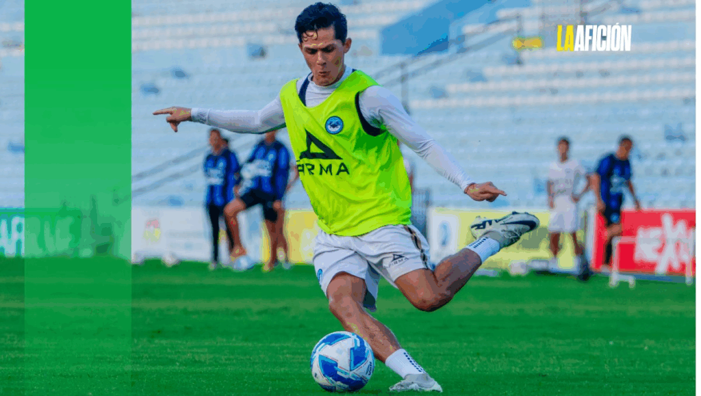 Néstor Corona, delantero de Jaiba Brava, comparte su entusiasmo por disputar la Liguilla en la Liga de Expansión y destaca la unión del equipo de cara a la semifinal contra Mineros de Zacatecas.