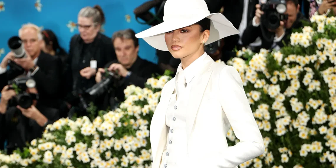 Zendaya deslumbra en la MET Gala 2025 con traje de Louis Vuitton