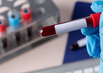 Japón inicia pruebas en humanos con sangre artificial universal