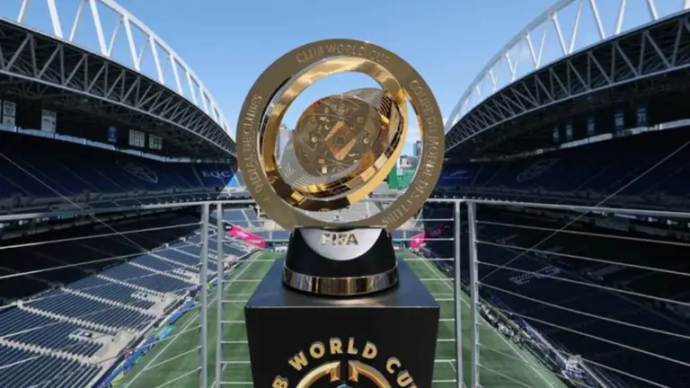 La FIFA baja drásticamente los precios de entradas para el Mundial de Clubes 2025 ante la escasa venta. Boletos para el partido inaugural pasaron de 350 a 55 dólares.