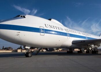 Aterriza en Washington el avión E-4B de EE.UU. en medio de tensión con Irán