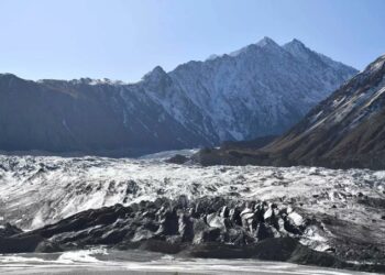 Inundación por deshielo de glaciar en Pakistán deja 160 personas atrapadas en hotel