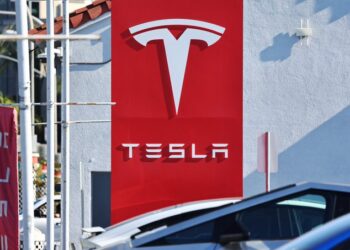 Tesla inicia expansión energética en China con planta de almacenamiento en Shanghái