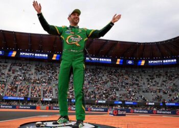 Daniel Suárez conquista la NASCAR Xfinity en CDMX con remontada histórica; Regina Sirvent avanza como figura
