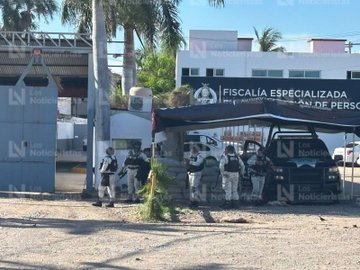 Muere interno y tres más resultan heridos en riña armada dentro del penal de Culiacán