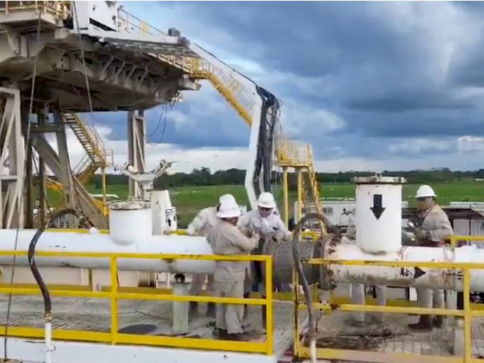 Pemex debe 3 mil millones a constructoras; alertan riesgo de quiebra y pérdida de empleos