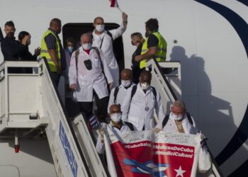 CIDH pide a la OEA informes sobre médicos cubanos y genera división entre países de América Latina y el Caribe