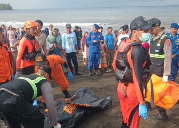 Naufragio de ferry cerca de Bali deja al menos 4 muertos y 32 personas desaparecidas