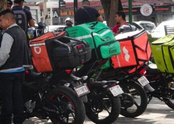 CDMX orienta a repartidores y choferes de apps sobre sus nuevos derechos laborales