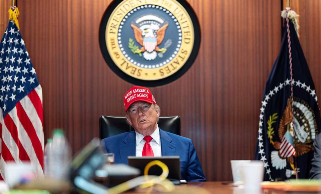  Donald Trump anunció que Estados Unidos empezará a recaudar aranceles recíprocos desde el 1 de agosto y enviará cartas notificando las nuevas tarifas a países sin acuerdo comercial.