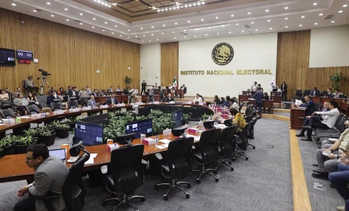 INE aplicará multas por 62 mdp a partidos políticos por adeudos con el SAT e IMSS