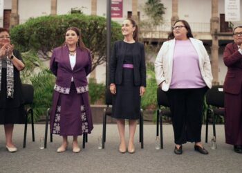 Sheinbaum lanza red nacional de abogadas para defender a mujeres con perspectiva de género