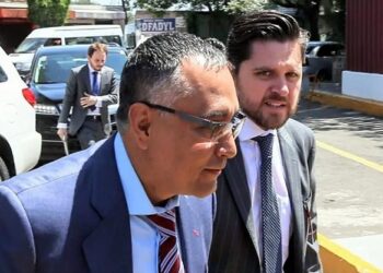 Pemex: condenan a cinco exfuncionarios por robo de combustible y crimen organizado