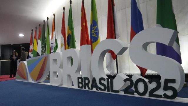 BRICS se reúne en Brasil sin Xi ni Putin y bajo presión comercial