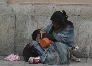 Pobreza en México baja a 38.5 millones en 2024, reporta INEGI