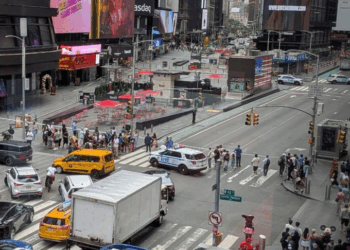NYPD evacúa Times Square por paquete sospechoso; descartan amenaza de bomba
