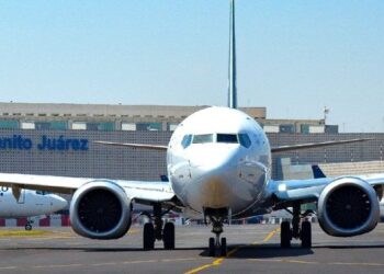 AICM reanuda vuelos tras suspensión por fuertes lluvias en CDMX