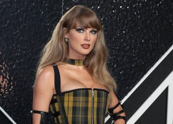 Taylor Swift revela su nuevo álbum “The Life of a Showgirl” durante el podcast de Travis Kelce