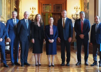 Walmart confirma inversión de 6 mil mdd en México y se suma al Plan México