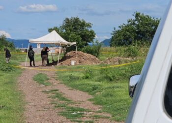 Descubren fosas clandestinas en Culiacán; indagan si hay más cuerpos en la zona