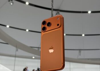 “Cinco smartphones que desafían al iPhone 17 Pro en potencia, fotografía y batería”