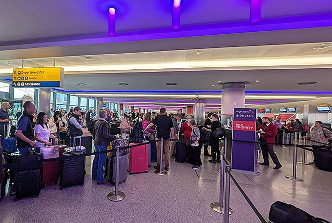 Ciberataque masivo colapsa aeropuertos en Europa y afecta a miles de pasajeros