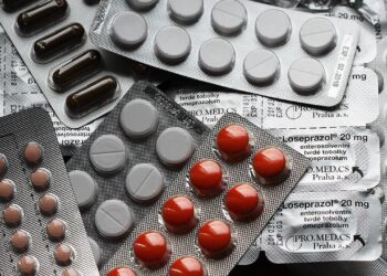 EE.UU. impondrá arancel de 100% a fármacos sin producción local