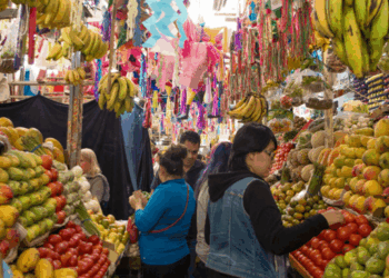 Inflación en México cae a 3.63% en octubre y da margen a Banxico para recortar tasas