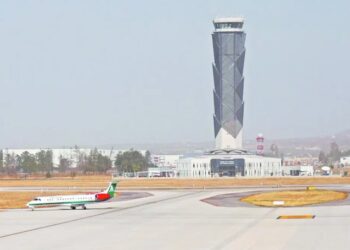 Revocación de rutas a EU amenaza conectividad aérea y turismo mexicano