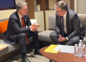 Ebrard y Estados Unidos acuerdan acelerar negociaciones comerciales rumbo al T-MEC 2026