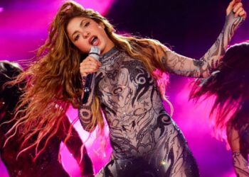 Shakira revive sus clásicos: lanza nuevas versiones por los aniversarios de Pies Descalzos y Oral Fixation